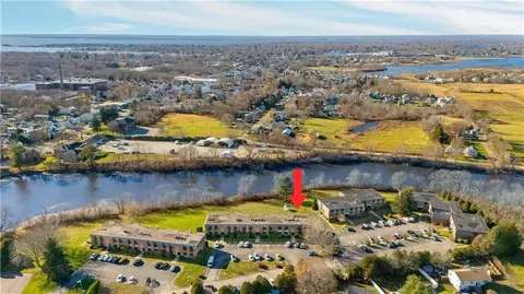 510 Child St #204C, Warren, RI 02885
