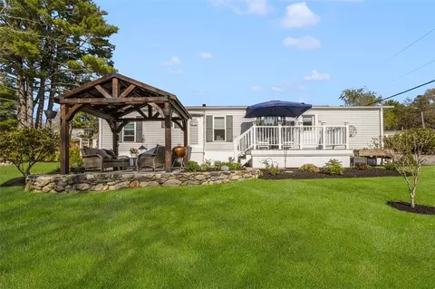 33 Foxtrot Dr, Charlestown, RI 02813