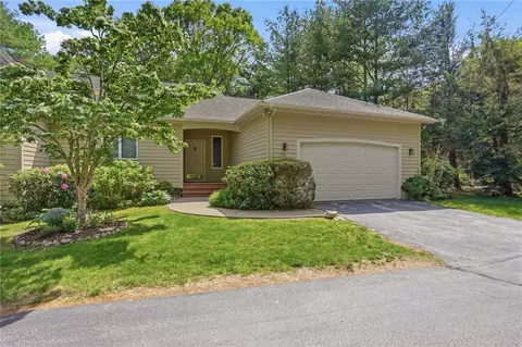 170 Pine Glen Dr, East Greenwich, RI 02818