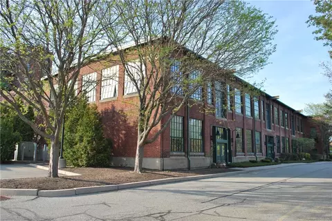 180 Allen St #104, Woonsocket, RI 02895