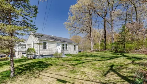 19 Leigh Rd, Cumberland, RI 02864