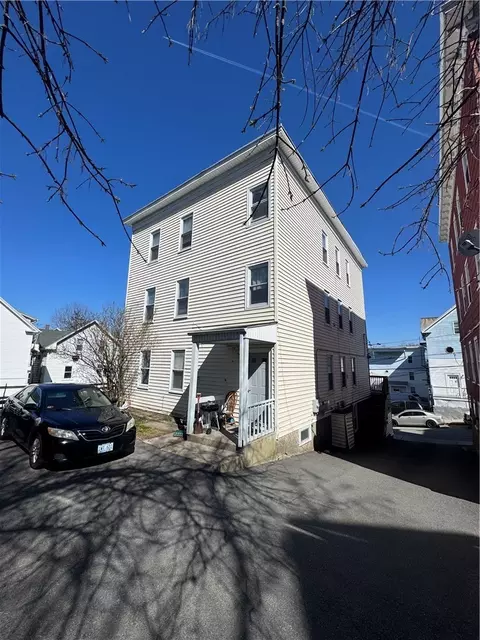 23 Paradis Ave, Woonsocket, RI 02895