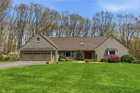 244 Beechwood Dr, Cranston, RI 02921