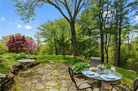 Exterior - 10 Hamilton Hl, Glocester, RI 02829 photo 5 of 8