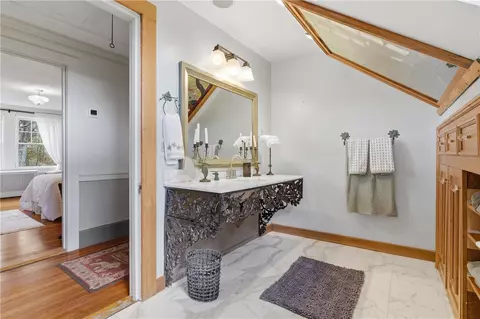 Bath - 10 Hamilton Hl, Glocester, RI 02829 photo 4 of 6