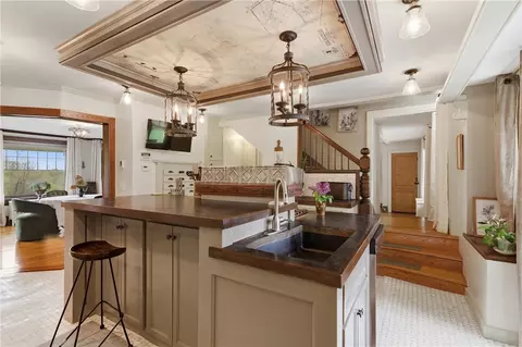 Kitchen - 10 Hamilton Hl, Glocester, RI 02829 photo 2 of 8