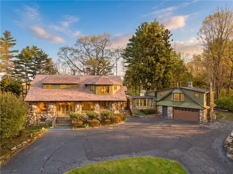 10 Hamilton Hl, Glocester, RI 02829