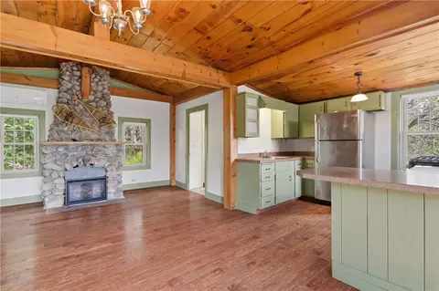 Living - 10 Hamilton Hl, Glocester, RI 02829 photo 6 of 7