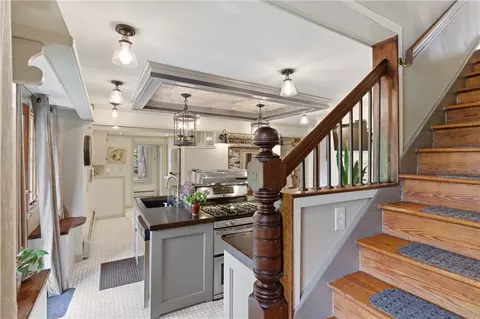 Kitchen - 10 Hamilton Hl, Glocester, RI 02829 photo 6 of 8