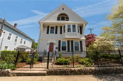 48 Waldo St, Pawtucket, RI 02860