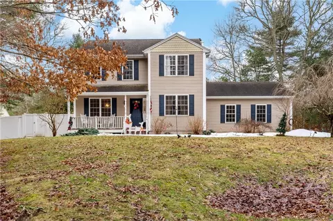 5 Brackenhill Ct, Richmond, RI 02812