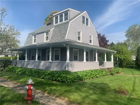 7 Allard St, Warwick, RI 02889