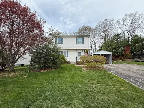 27 Hidden Valley Ln, Lincoln, RI 02865