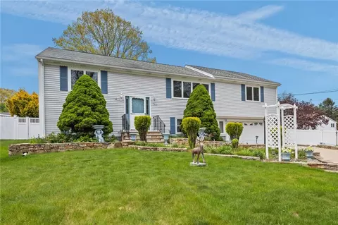 190 Curran Rd, Cumberland, RI 02864