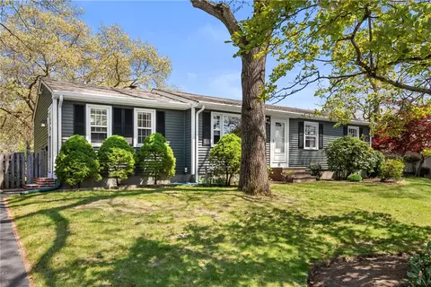 91 Hilton Rd, Warwick, RI 02889