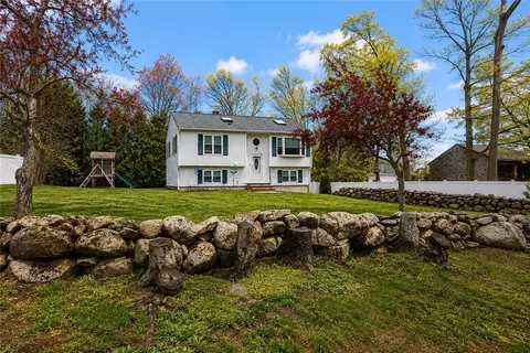 221 Canal St, Westerly, RI 02891