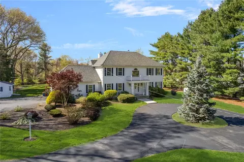 91 Mann School Rd, Smithfield, RI 02917