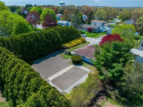 View/Area - 219 Dawn Blvd, Woonsocket, RI 02895 photo 2 of 6