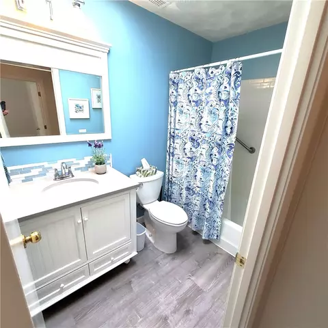 Bath - 661 Orleans Ct, Warwick, RI 02886 photo 4 of 4