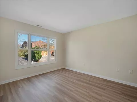 Living - 96 Mill St #303, Woonsocket, RI 02895 photo 3 of 11