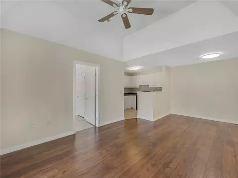 Living - 96 Mill St #303, Woonsocket, RI 02895 photo 7 of 11