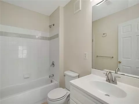 Bath - 96 Mill St #303, Woonsocket, RI 02895 photo 3 of 3