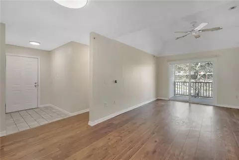 Living - 96 Mill St #303, Woonsocket, RI 02895 photo 9 of 11