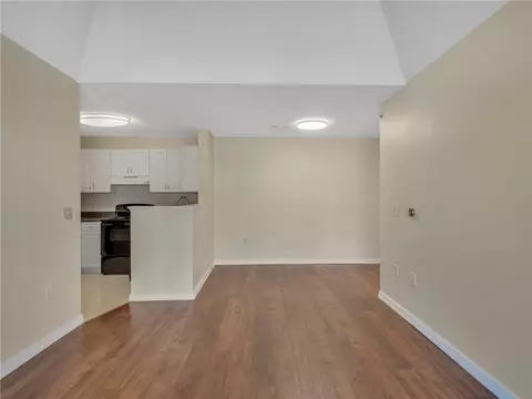 Living - 96 Mill St #303, Woonsocket, RI 02895 photo 2 of 11