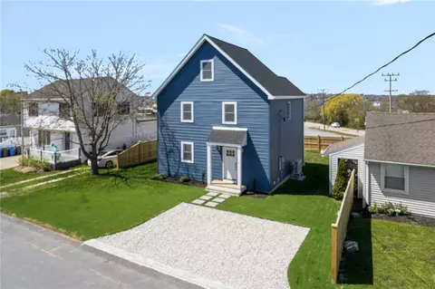11 Gunning Ct, Middletown, RI 02842
