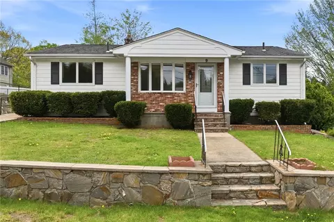 9 Brook St, West Warwick, RI 02893