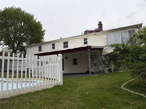 Exterior - 178 Hilton Rd, Warwick, RI 02889 photo 2 of 10