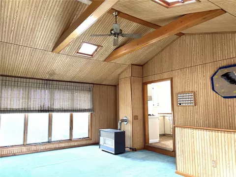 Living - 178 Hilton Rd, Warwick, RI 02889 photo 4 of 5