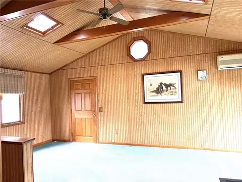 Living - 178 Hilton Rd, Warwick, RI 02889 photo 3 of 5