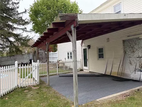 Exterior - 178 Hilton Rd, Warwick, RI 02889 photo 3 of 10