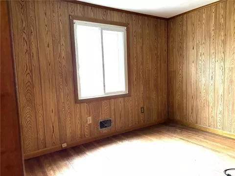 Bedroom - 178 Hilton Rd, Warwick, RI 02889 photo 5 of 6