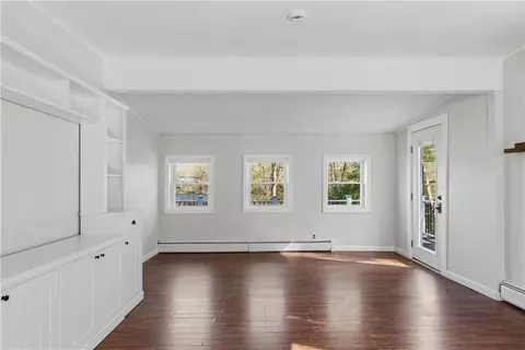 Living - 31 W Shore Dr, Exeter, RI 02822 photo 2 of 5