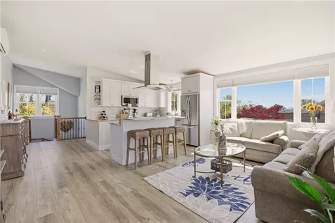 419 Broadway #5, Newport, RI 02840