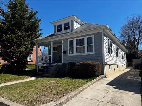 77 Gray St, Providence, RI 02906
