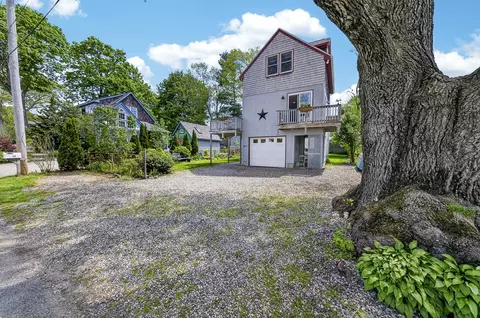 11 Johnson Ave, North Kingstown, RI 02852