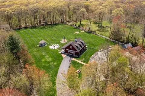 View/Area - 1 Geralds Farm Dr, Exeter, RI 02822 photo 1 of 3