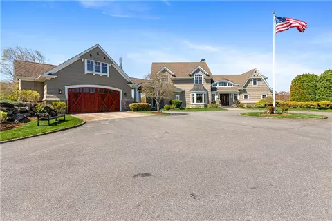1 Geralds Farm Dr, Exeter, RI 02822