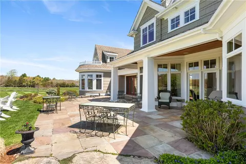 Exterior - 1 Geralds Farm Dr, Exeter, RI 02822 photo 2 of 13