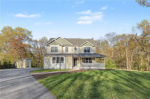 100 Franklin Rd, Foster, RI 02825