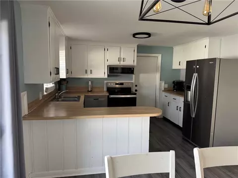 Kitchen - 110 Marigold Dr, Warwick, RI 02889 photo 5 of 5