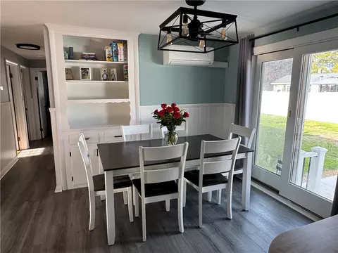 Dining - 110 Marigold Dr, Warwick, RI 02889 photo 3 of 4