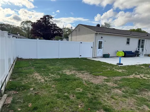 Exterior - 110 Marigold Dr, Warwick, RI 02889 photo 5 of 11