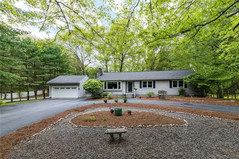 529 Shippeetown Rd, East Greenwich, RI 02818