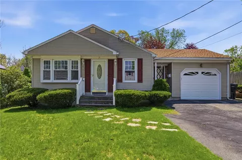 21 Citizen St, Cumberland, RI 02864