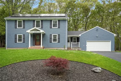 209 Vancouver Ave, Warwick, RI 02886