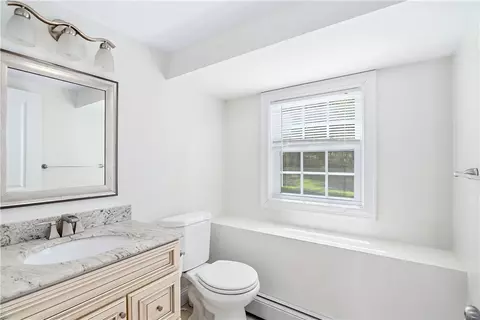 Bath - 435 Maureen Cir, Mapleville, RI 02839 photo 1 of 4